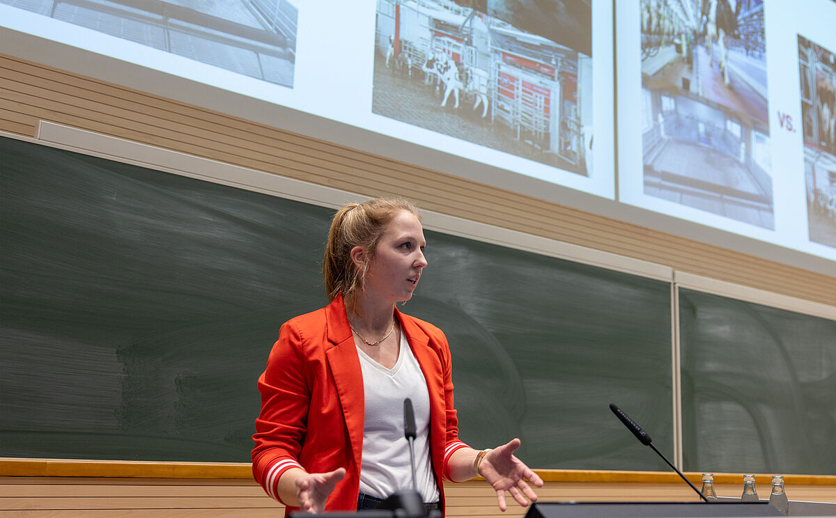 Lianne Lavrijsen stellt ihr Promotionsprojekt vor