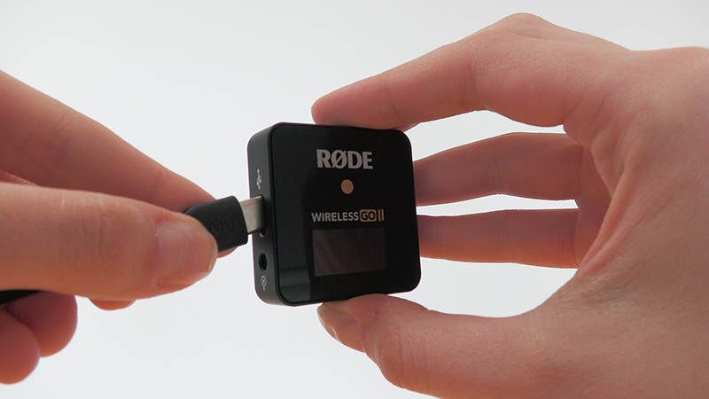 Mikrofon-Empfänger mit USB-Kabel verbinden 